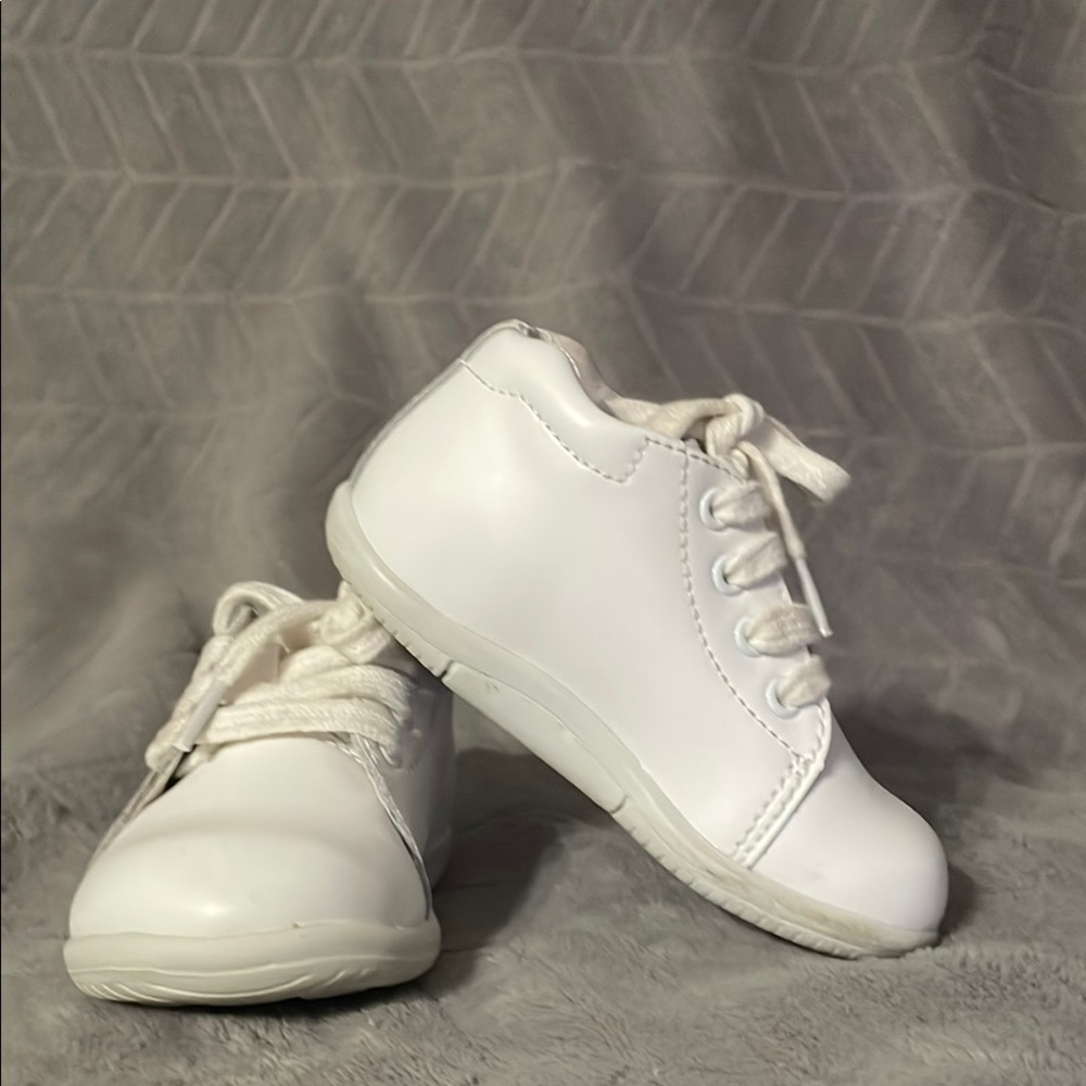 Stride Rite White Baby Walker Shoes Textured Comfort